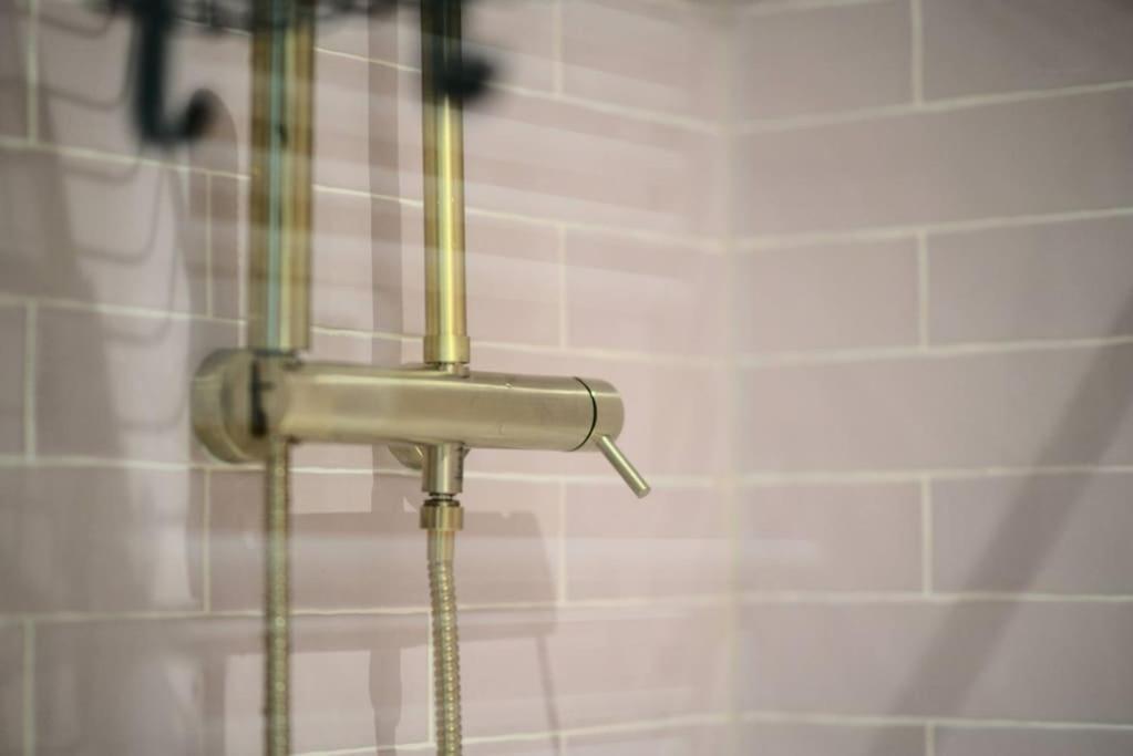 Royal Room Jacuzzi Haut De Gamme Centre Ville Mulhouse Exterior foto