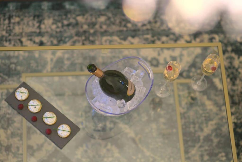Royal Room Jacuzzi Haut De Gamme Centre Ville Mulhouse Exterior foto