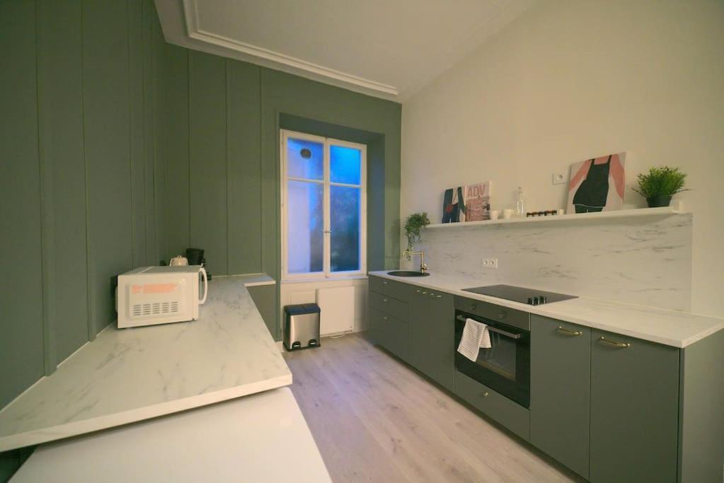 Royal Room Jacuzzi Haut De Gamme Centre Ville Mulhouse Exterior foto